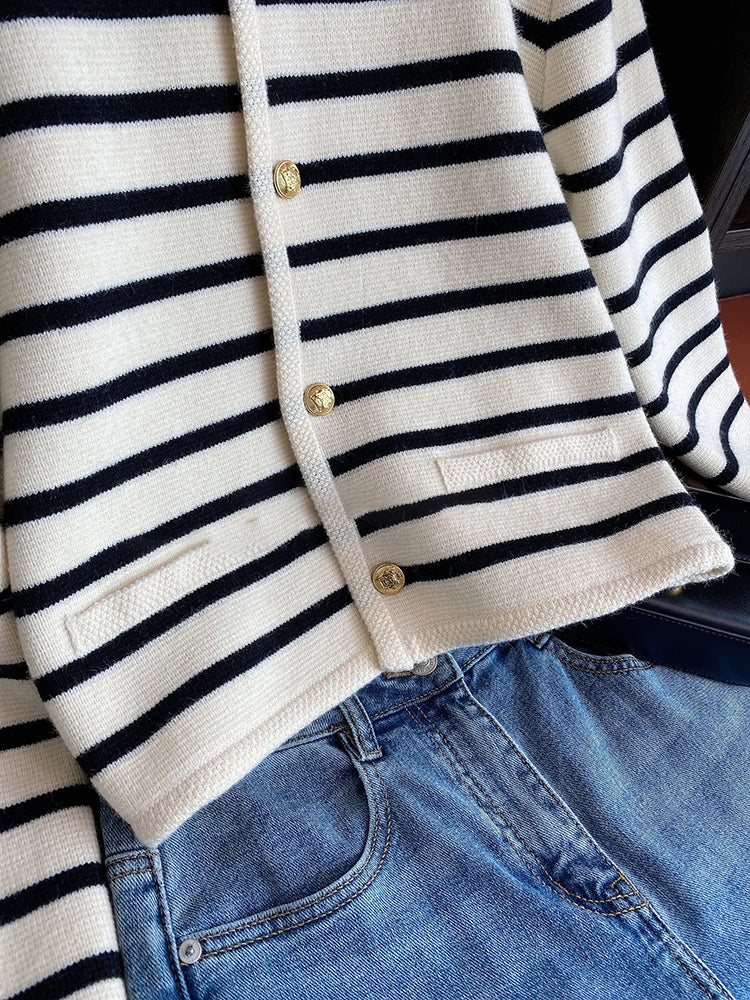 O-neck Stripe Knitted Cardigan - Accessory Monk